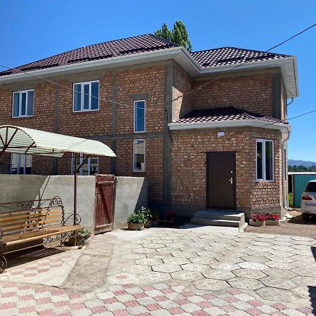 Guest House Baytur Kochkor Exterior photo